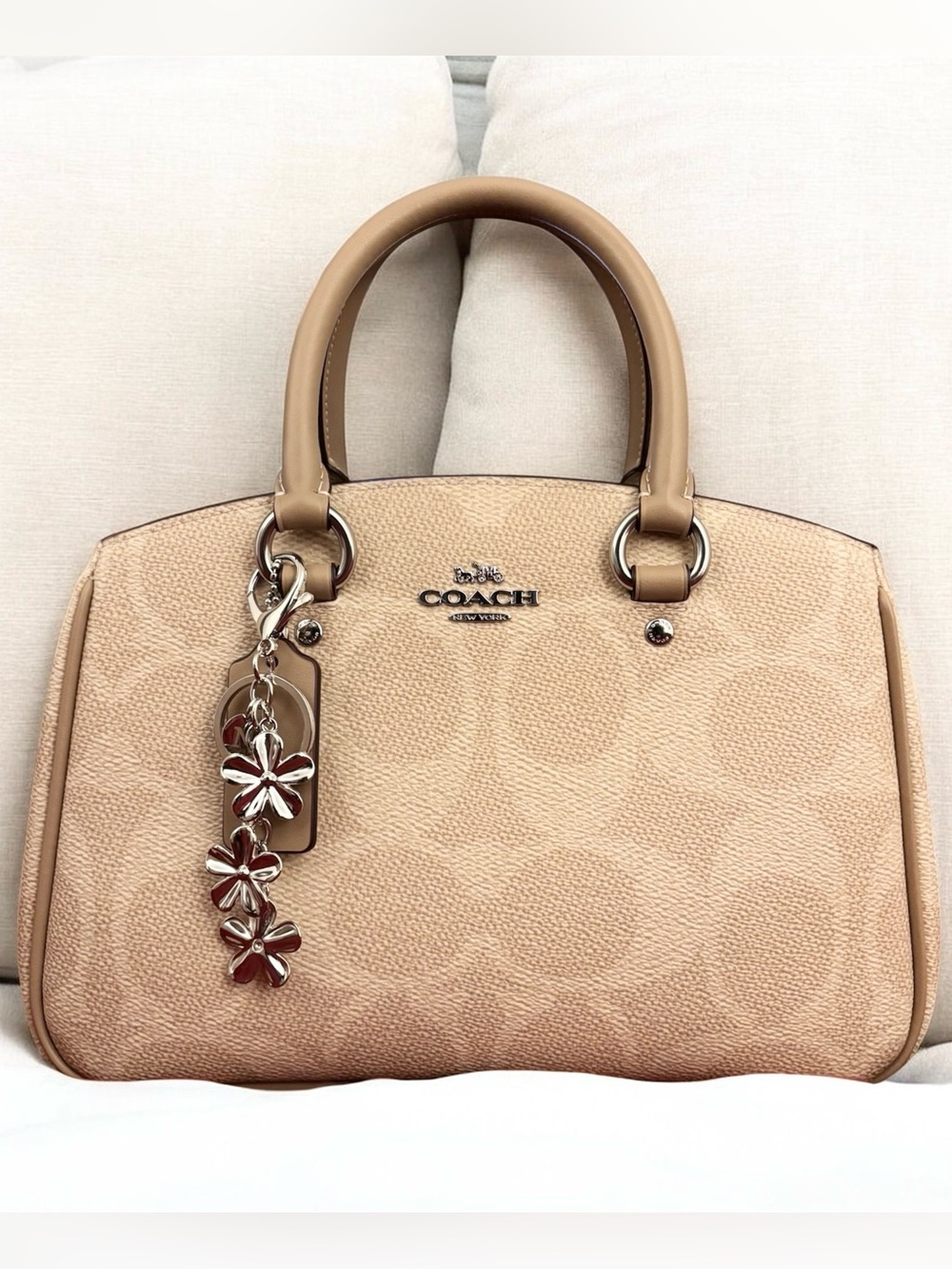 Coach Outlet Savannah Small Carryall Bag In Signature Canvas - Picture 3 of 11